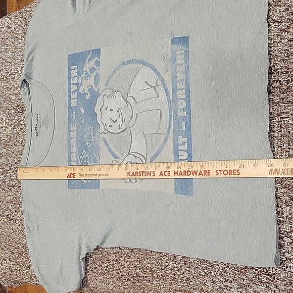 2016 Fall Out Video T-shirt - Picture 6 of 6